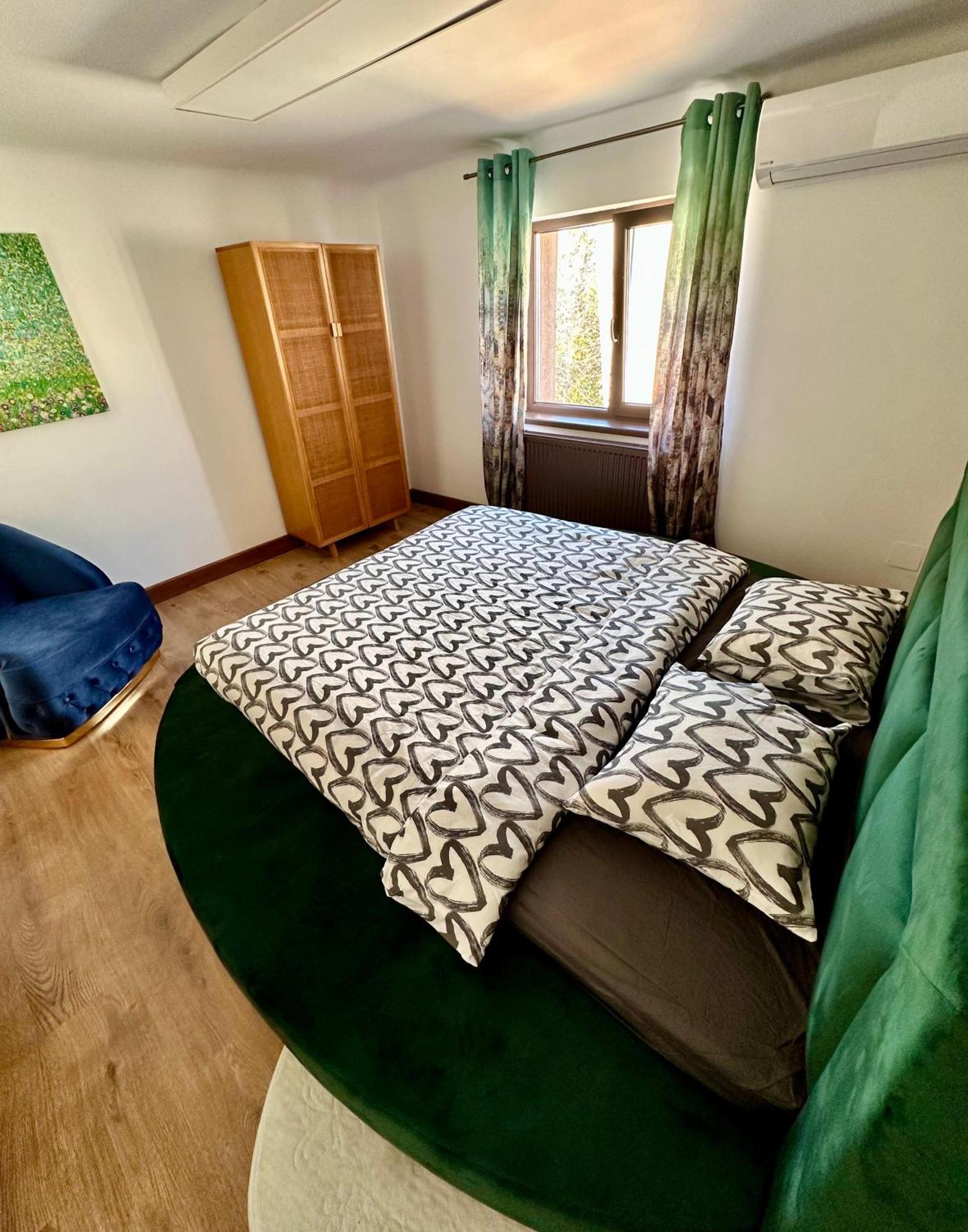 Madison Lake Villa Balotesti Extérieur photo