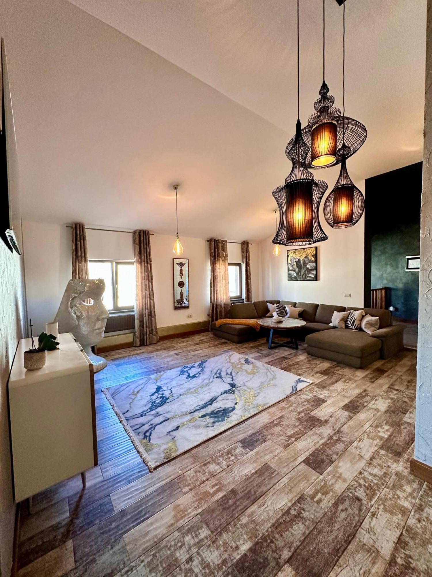 Madison Lake Villa Balotesti Extérieur photo